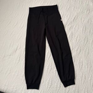 VUORI woman Jogger Pants